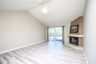 Photo #6: 6457728 Listing 