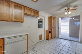 Photo #6: 6457767 Listing