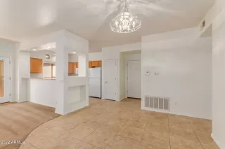 Photo #5: 6457889 Listing 