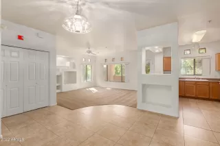 Photo #6: 6457889 Listing 