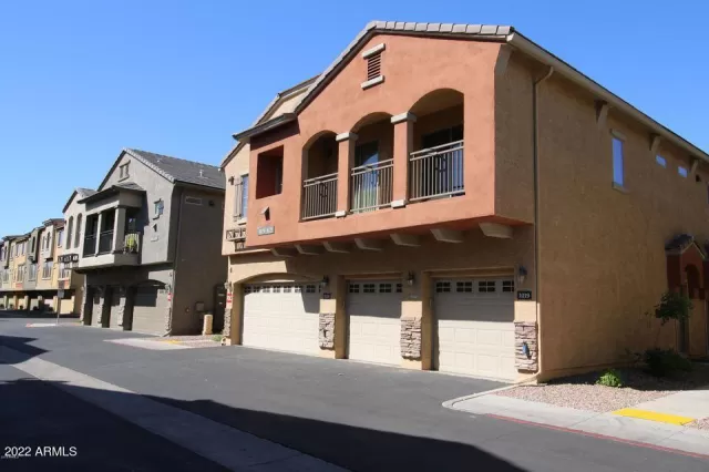 MLS: 6458138 Condo For Sale