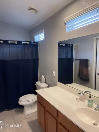 Photo #5: 6458138 Listing