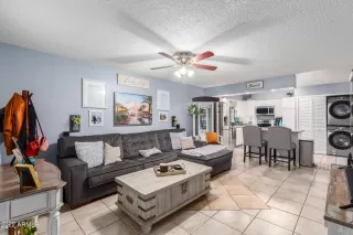 Photo #2: 6458229 Listing 