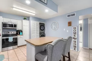 Photo #5: 6458229 Listing 