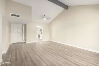 Photo #3: 6458388 Listing