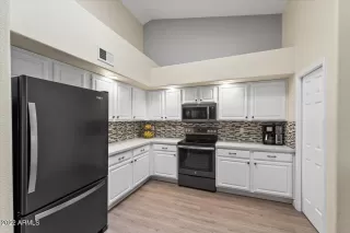 Photo #3: 6458539 Listing 