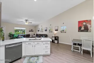 Photo #4: 6458539 Listing 