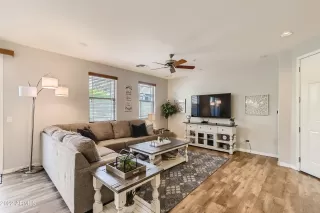 Photo #6: 6458631 Listing