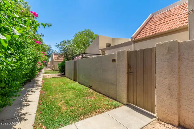 MLS: 6458957 Condo For Sale