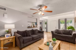 Photo #4: 6458957 Listing