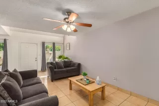 Photo #5: 6458957 Listing