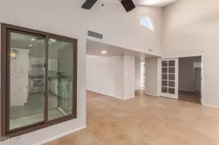 Photo #5: 6459041 Listing