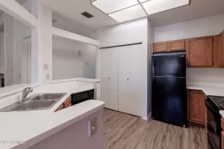 Photo #3: 6459131 Listing