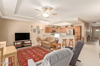 Photo #4: 6459161 Listing