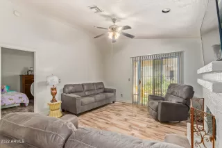 Photo #4: 6459186 Listing