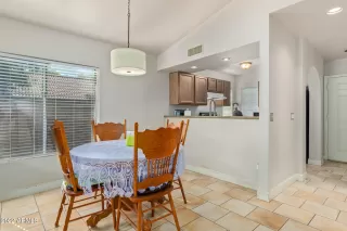 Photo #5: 6459186 Listing