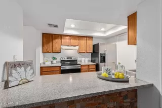 Photo #4: 6459265 Listing