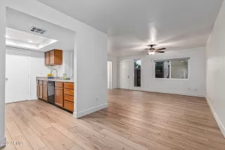 Photo #5: 6459265 Listing