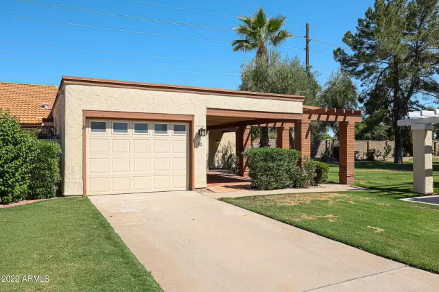 MLS: 6459318 Condo For Sale