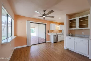 Photo #5: 6459318 Listing