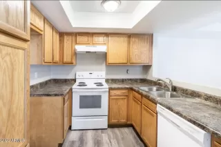 Photo #4: 6459338 Listing 