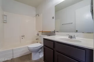 Photo #5: 6459462 Listing