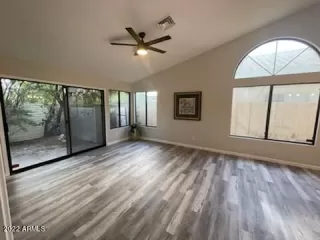 Photo #6: 6459485 Listing