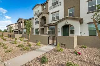 Photo #1: 6459599 Listing