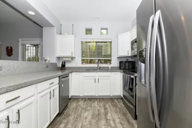 MLS: 6459721 Condo For Sale