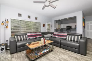 Photo #2: 6459721 Listing