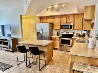 Photo #2: 6459725 Listing