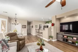 Photo #4: 6459748 Listing 