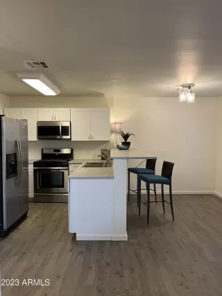 Photo #3: 6460007 Listing