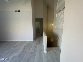 Photo #5: 6460184 Listing