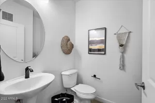 Photo #6: 6460300 Listing 