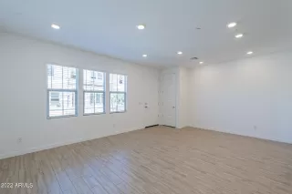 Photo #5: 6460657 Listing 