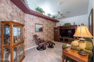 Photo #6: 6460668 Listing 