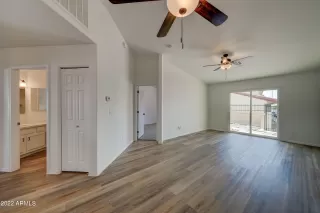 Photo #3: 6460813 Listing