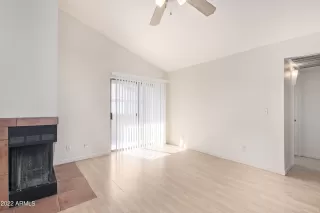 Photo #4: 6460887 Listing