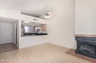 Photo #6: 6460887 Listing