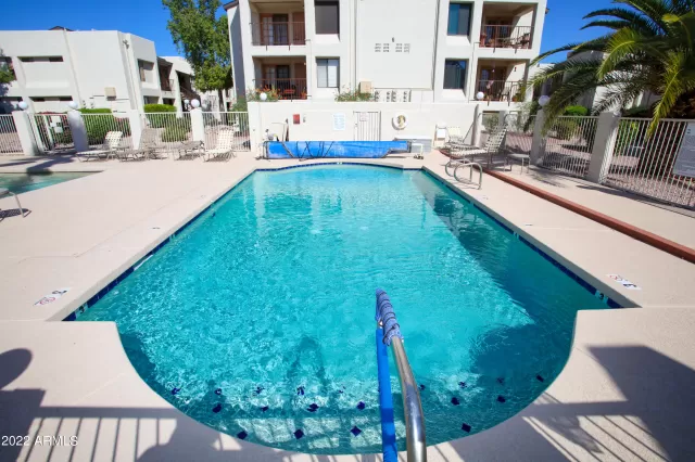 MLS: 6461021 Condo For Sale