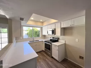 Photo #1: 6461039 Listing 