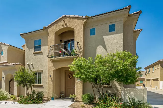 MLS: 6461424 Condo For Sale