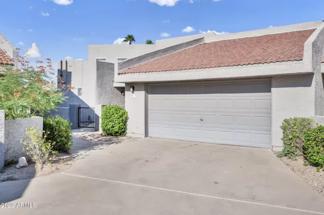 MLS: 6461514 Condo For Sale