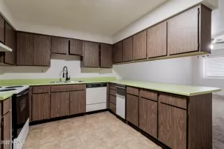 Photo #6: 6461671 Listing 