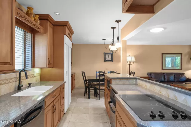 MLS: 6461859 Condo For Sale