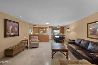 Photo #4: 6461859 Listing