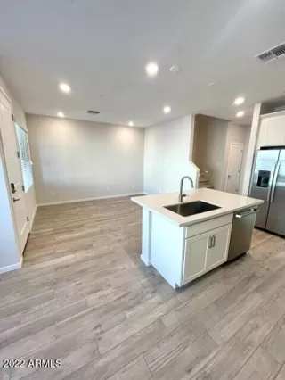 Photo #3: 6462206 Listing 