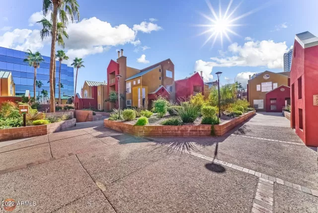 MLS: 6462493 Condo For Sale