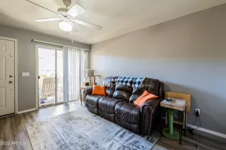 Photo #5: 6462928 Listing